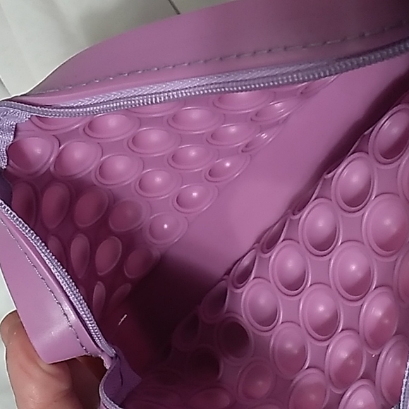 7.5 x 3.5 x 1.5 inches Purple Pop It  Case - Picture 2 of 4